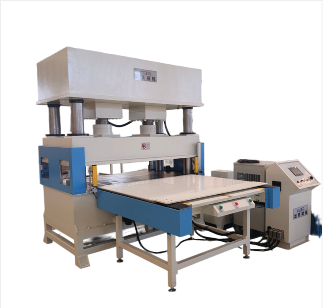 Carpet Die Cutting Machine with Three-stage Single-side Feeding